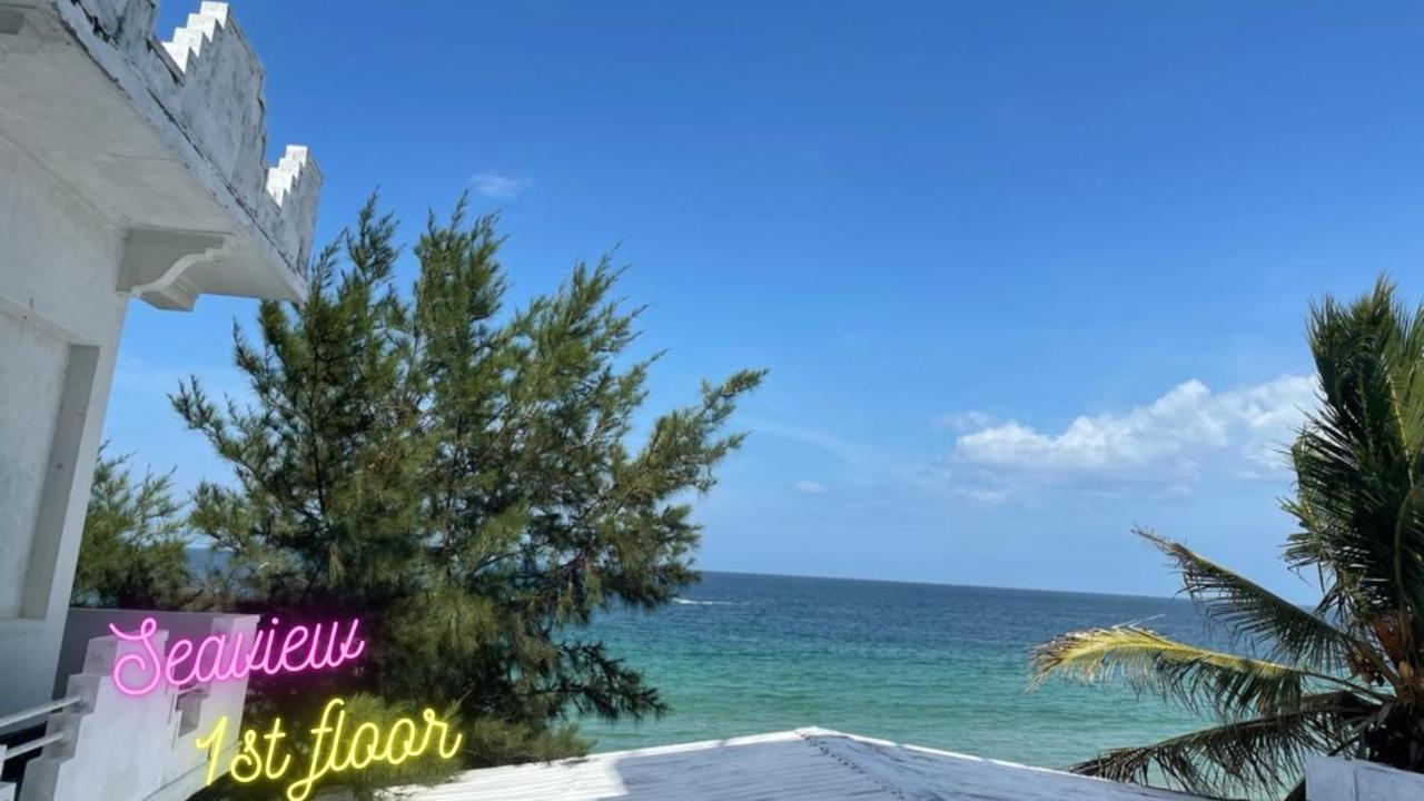Trinco Beach By Dsk Trincomalee Exterior foto